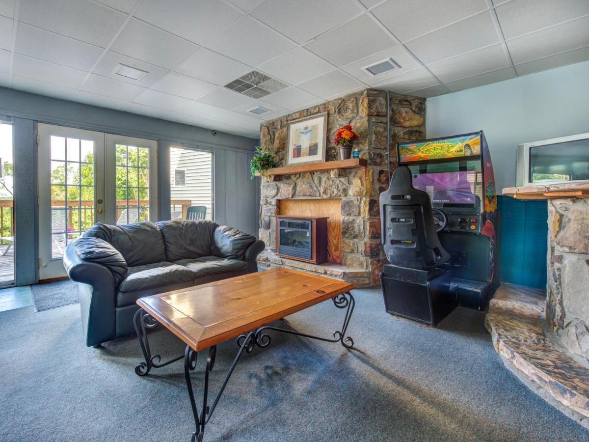 Bear Cub Retreat Apartamento Gatlinburg Exterior foto